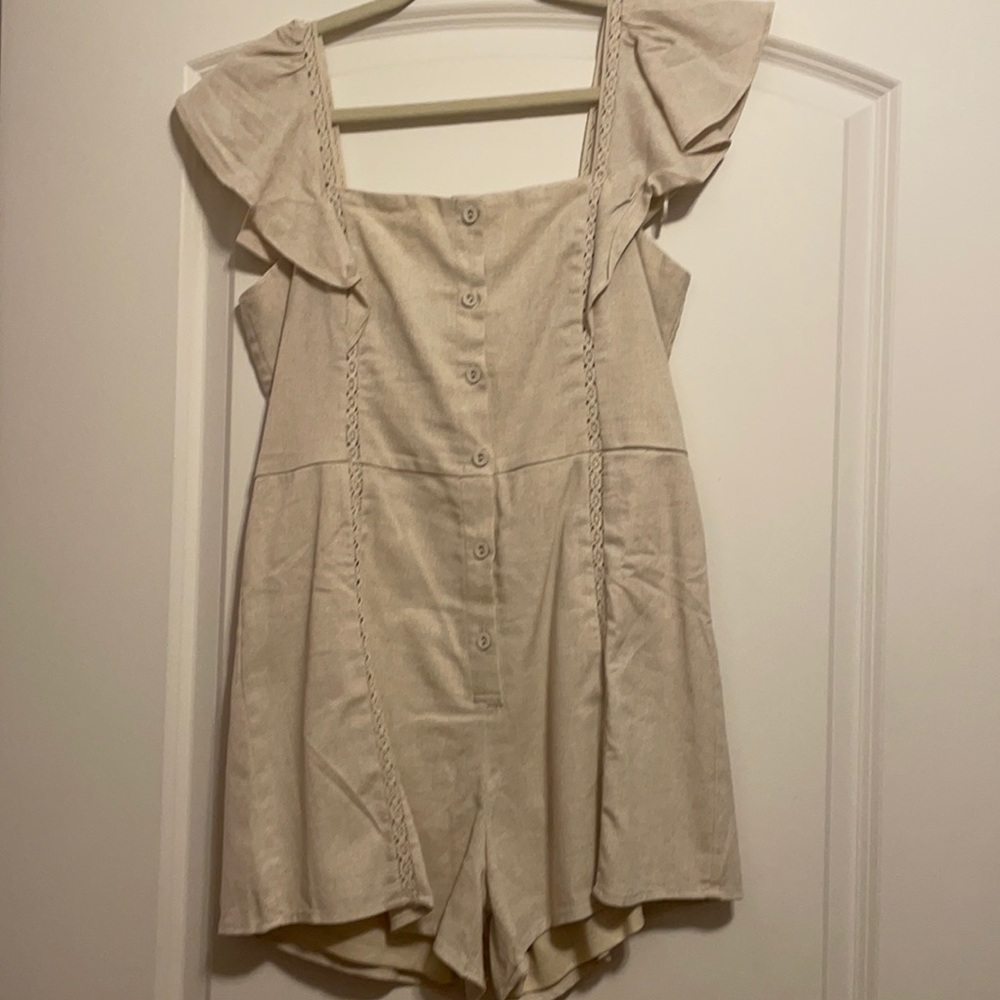 Lulus romper. Linen. Size M.